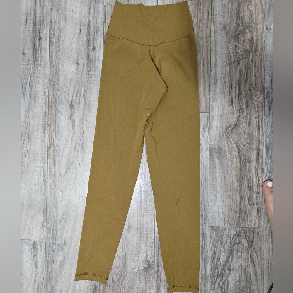 Offline By Aerie Real Me Leggings Sz Small Front Criss Cross - Picture 5 of 5